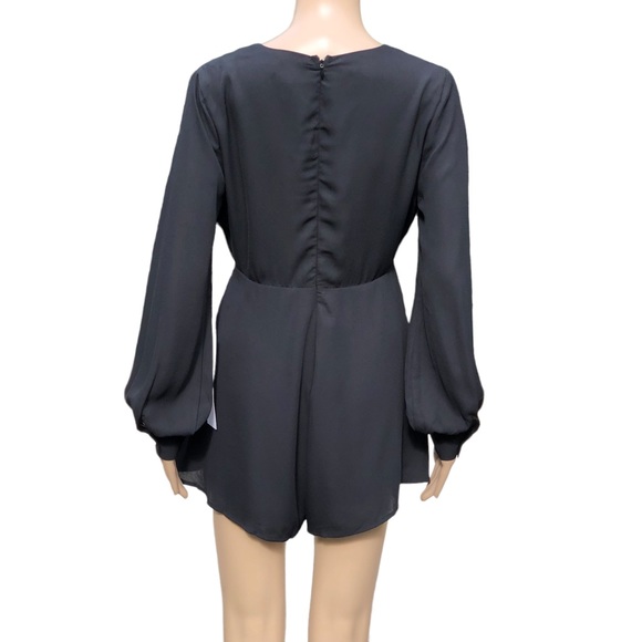 Lumiere NWT black short romper with plunging neckline Sz s - Picture 11 of 15